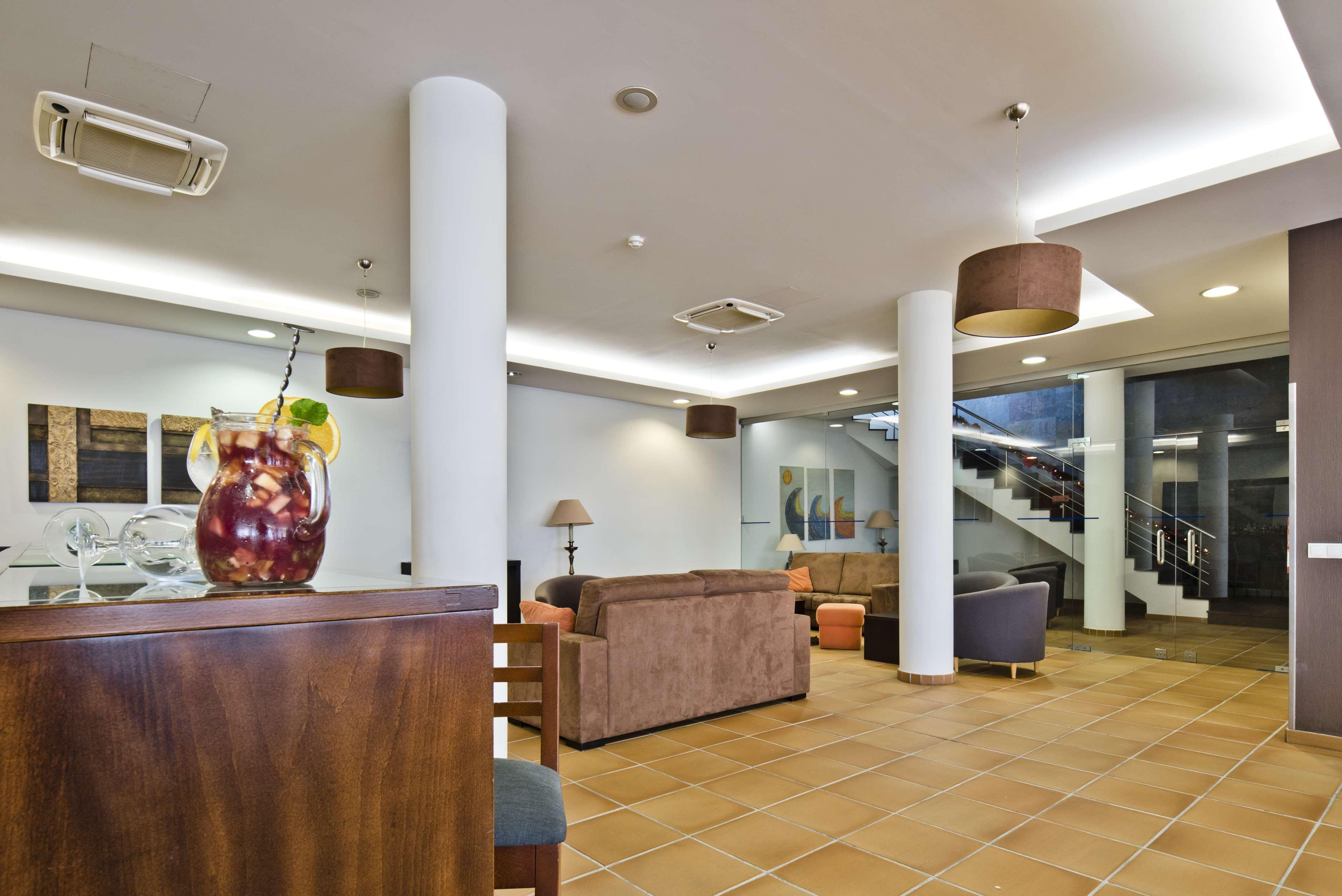 Lam Hotel Estarreja Buitenkant foto