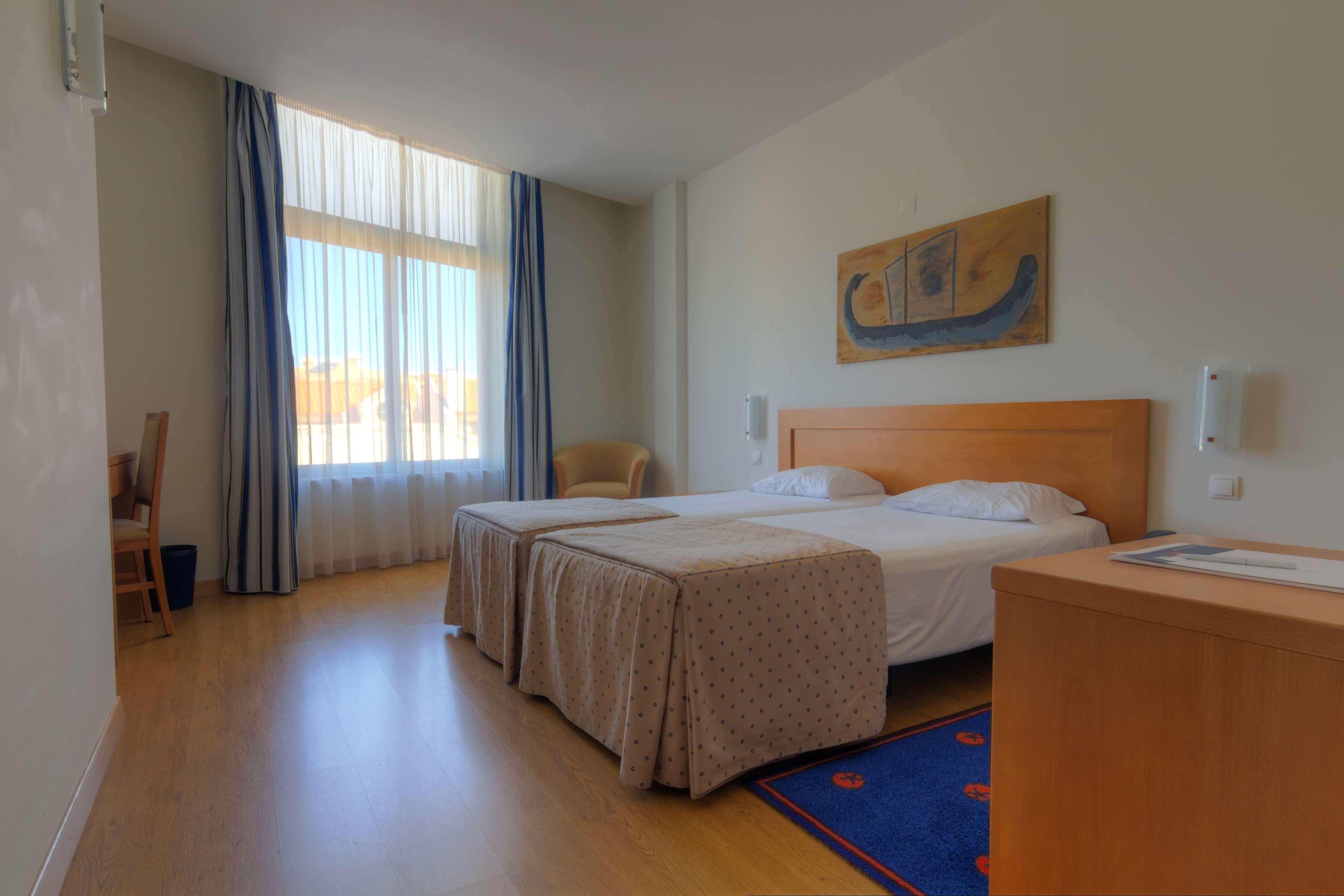 Lam Hotel Estarreja Buitenkant foto