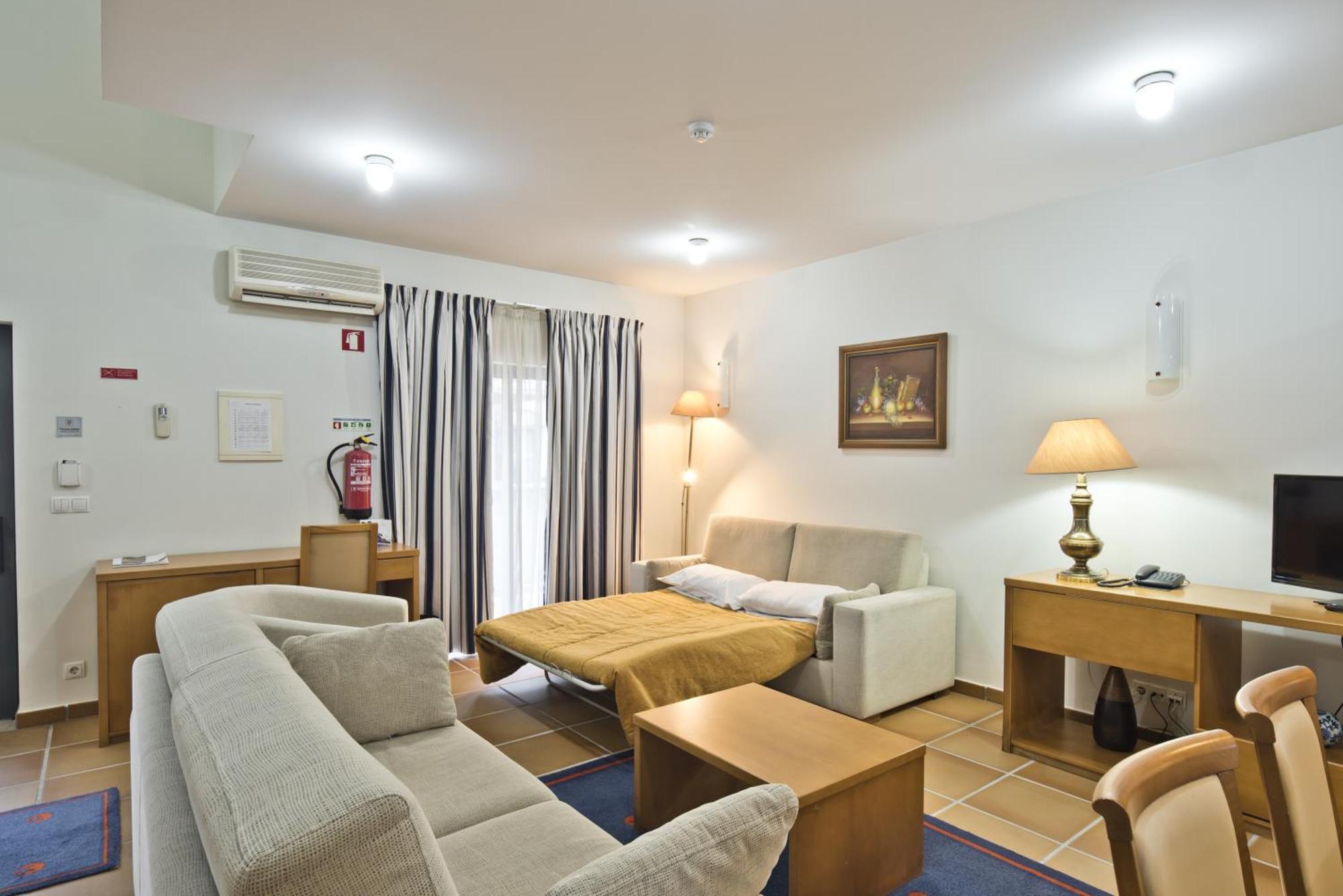 Lam Hotel Estarreja Buitenkant foto